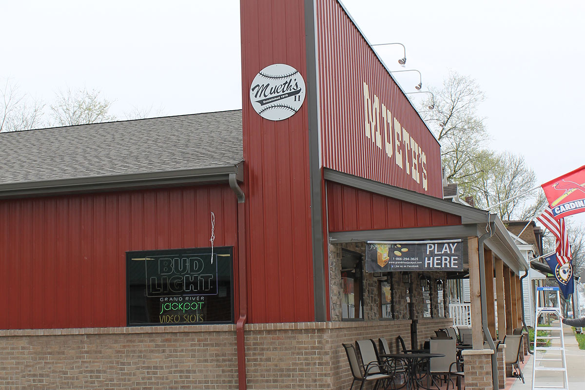 Mueth's Tavern - Smithon,IL